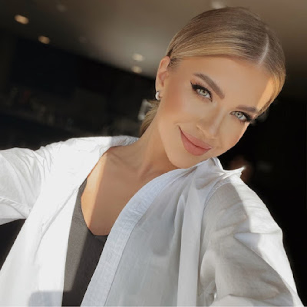 Meet your Posher, Tina